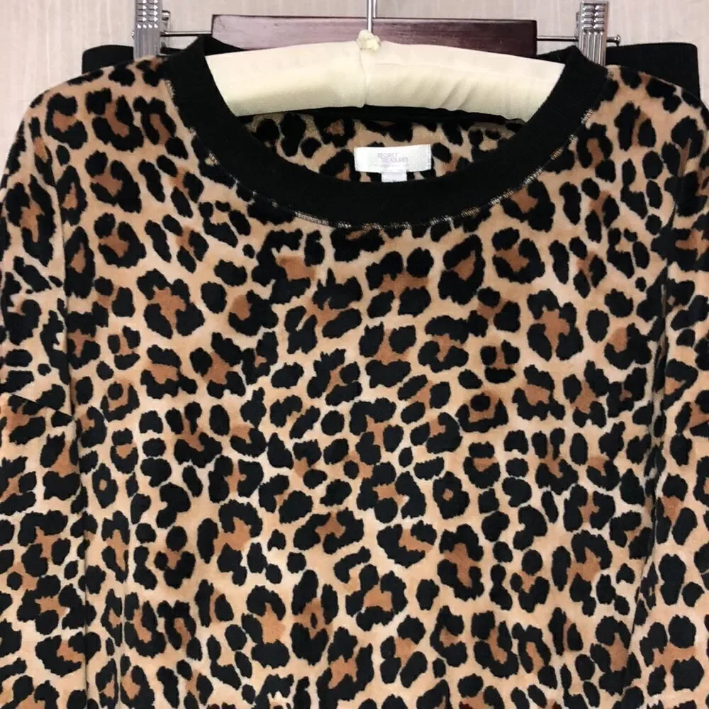 Secret Treasures M Sleepwear Lounge Velour Leopard Print Top & Bottom Set